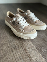 Load image into Gallery viewer, blowfish desert drift slip-on sneakers