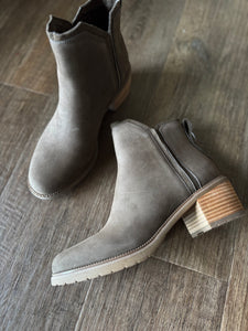 TOMS canteen hailey ankle boot