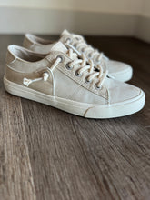 Load image into Gallery viewer, blowfish cream slip-on sneaker