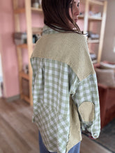 Load image into Gallery viewer, seaside gingham button down