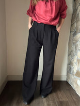 Load image into Gallery viewer, black pleated wide leg pants