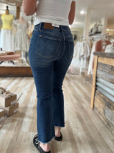 Load image into Gallery viewer, judy blue dark cropped kick flare jeans