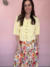 Load image into Gallery viewer, butter yellow half sleeve button cardi