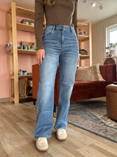 Load image into Gallery viewer, hidden medium dark straight jeans