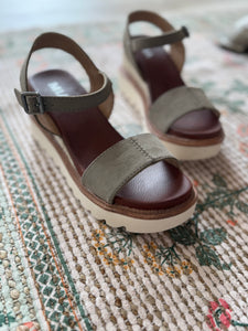 dark taupe suede + rope mixed chunky sandal