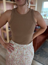 Load image into Gallery viewer, mocha ribbed tank top