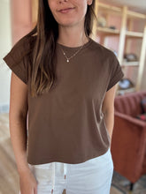 Load image into Gallery viewer, classic brown cotton cuffed tee