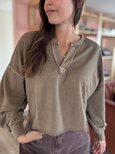 Load image into Gallery viewer, mocha notched pullover