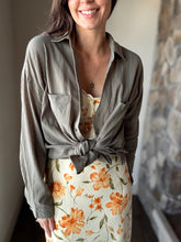 Load image into Gallery viewer, olive cotton button down shirt