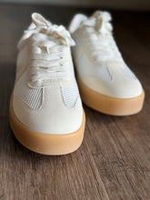 Load image into Gallery viewer, solas two-tone cream + white sneakers