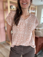 Load image into Gallery viewer, dusty rose boho floral top