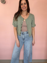 Load image into Gallery viewer, sage half sleeve button cardi