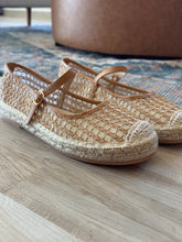 Load image into Gallery viewer, tan mesh espadrille flats