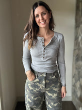 Load image into Gallery viewer, hidden baggy camo pants