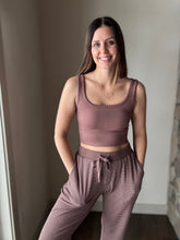 Load image into Gallery viewer, dusty rose chevron seamless bralette tank