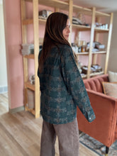 Load image into Gallery viewer, boathouse jacket