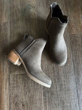 Load image into Gallery viewer, TOMS canteen hailey ankle boot