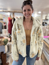 Load image into Gallery viewer, cream daisy zip sherpa
