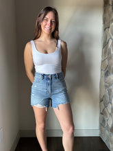 Load image into Gallery viewer, hidden sofie medium light mom shorts