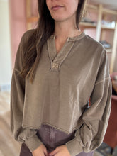 Load image into Gallery viewer, mocha notched pullover