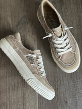 Load image into Gallery viewer, blowfish desert drift slip-on sneakers