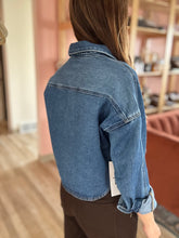 Load image into Gallery viewer, 90s cropped denim shirt