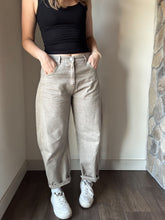 Load image into Gallery viewer, stone cotton barrel jeans