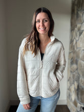 Load image into Gallery viewer, soft cream quilted jacket