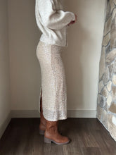 Load image into Gallery viewer, champagne sequin skirt