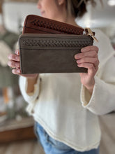 Load image into Gallery viewer, gia whipstitch multi-compartment wallet