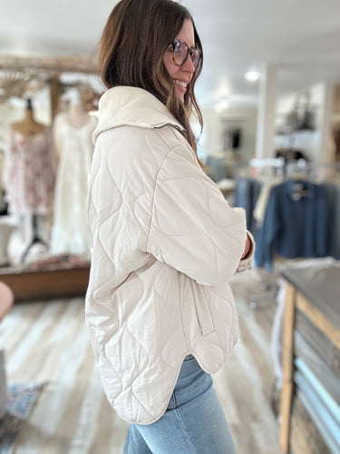 ecru ribbed collar quilted jacket