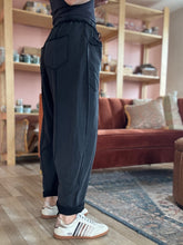 Load image into Gallery viewer, onyx mineral washed barrel pants | S-3XL