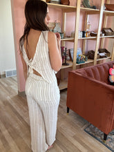 Load image into Gallery viewer, white+stone twist linen top