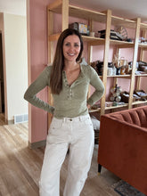 Load image into Gallery viewer, des dusty sage mineral washed henley