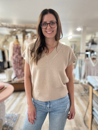 latte v-neck short sleeve sweater