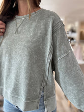 Load image into Gallery viewer, moss mineral washed oversized pullover