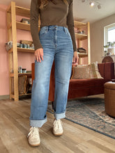 Load image into Gallery viewer, hidden medium dark straight jeans