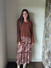 Load image into Gallery viewer, rust capsule sweater