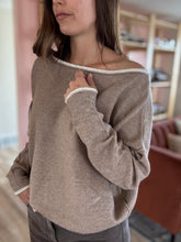 Load image into Gallery viewer, mocha contrast trim sweater