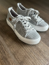 Load image into Gallery viewer, blowfish grey lace-up sneakers