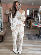 Load image into Gallery viewer, fall floral toile sweatpants