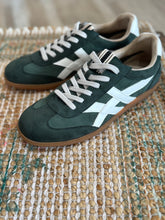 Load image into Gallery viewer, spruce off duty sneaker