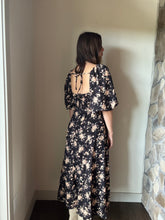 Load image into Gallery viewer, midnight rose floral sweetheart midi dress