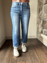 Load image into Gallery viewer, midrise ankle boyfriend cuff jeans