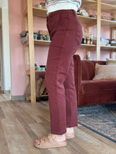 Load image into Gallery viewer, judy blue maple weekender pants
