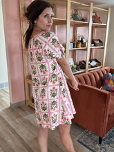 Load image into Gallery viewer, pink floral square neck dress