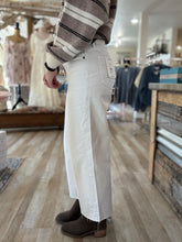 Load image into Gallery viewer, hidden high waist bone cropped wide leg pants