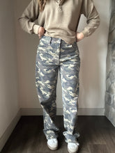 Load image into Gallery viewer, hidden baggy camo pants