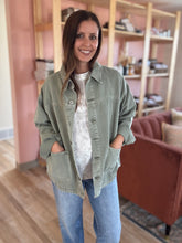 Load image into Gallery viewer, dakota camo oversized tee