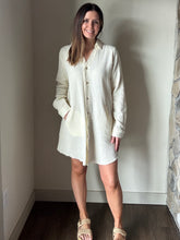 Load image into Gallery viewer, ecru gauze button down tunic